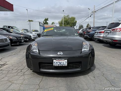 Used 2005 Nissan 350Z Grand Touring RWD image 2