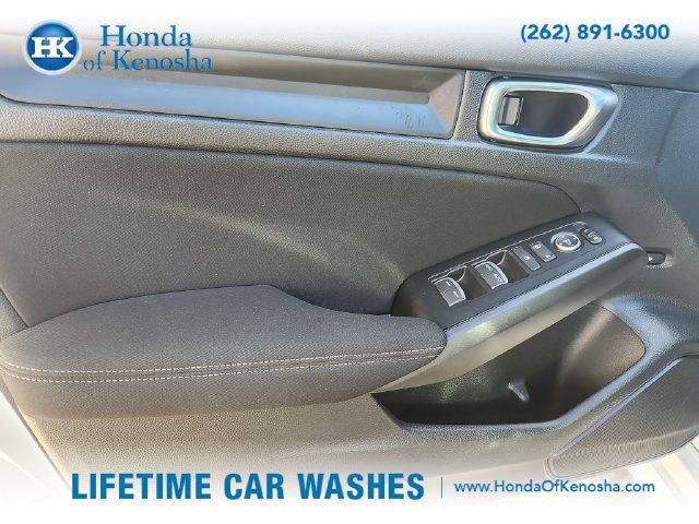 Used 2025 Honda Civic Sport image 17