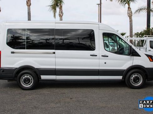 Used 2017 Ford Transit 350 XL image 10