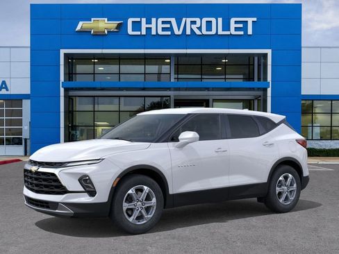 New 2026 Chevrolet Blazer LT image 2