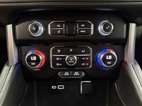 Used 2022 GMC Yukon XL SLE w/ Max Trailering Package AWD/4WD image 25