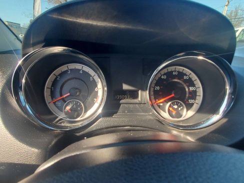 Used 2014 RAM C/V Tradesman FWD image 15