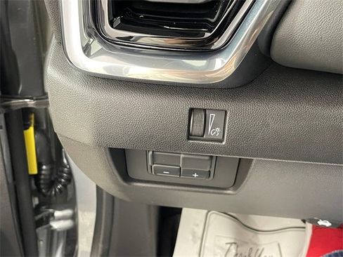 New 2026 GMC Canyon Elevation w/ Convenience Package image 12