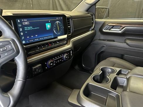 Used 2026 Chevrolet Silverado 1500 LT AWD/4WD image 30
