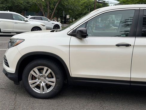 Used 2018 Honda Pilot LX image 14