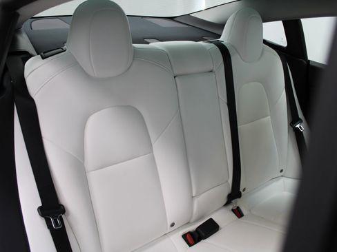 Used 2021 Tesla Model 3 Standard Range Plus image 23