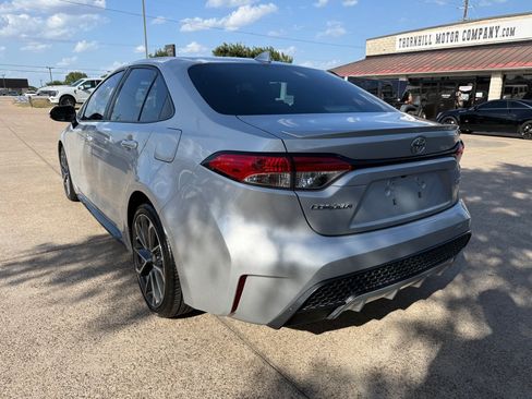 Used 2021 Toyota Corolla SE FWD image 5