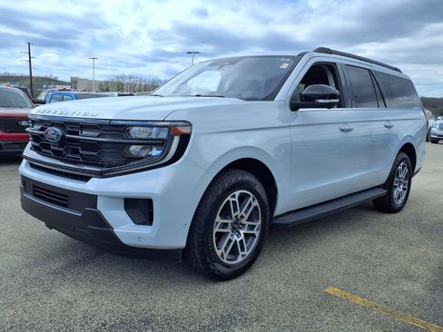 Used 2025 Ford Expedition Max Active image 3