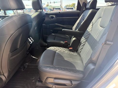 Used 2023 Kia Sorento SX AWD/4WD image 14