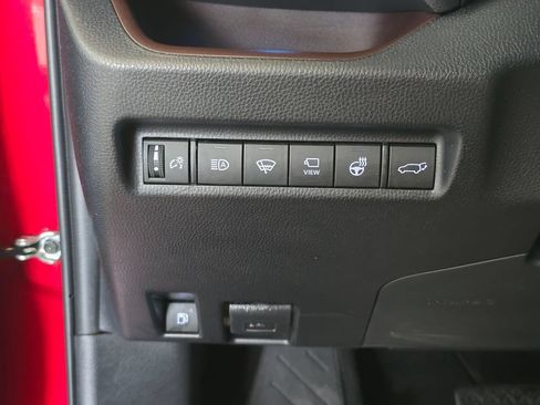 Used 2020 Toyota RAV4 Limited AWD/4WD image 19