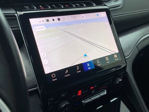 Certified 2022 Jeep Grand Cherokee L Limited image 25