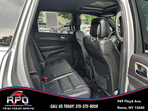 Used 2017 Jeep Grand Cherokee Limited AWD/4WD image 28