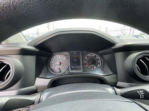 Used 2019 Toyota Tacoma SR w/ SR Convenience Package RWD image 12