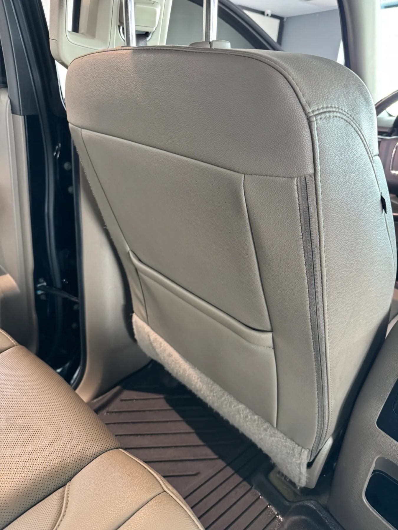 Used 2017 GMC Yukon SLT AWD/4WD image 23