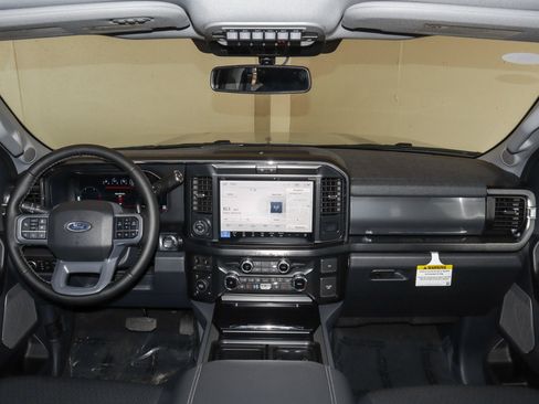 New 2026 Ford F250 Lariat w/ Black Appearance Package AWD/4WD image 25