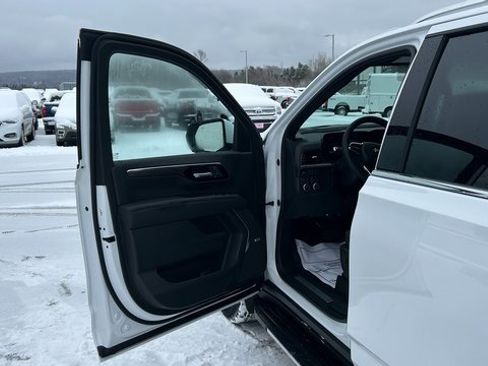 New 2026 Chevrolet Suburban LT w/ Comfort Package image 15