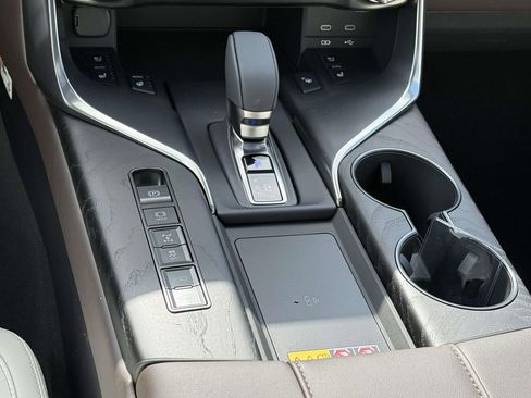 Used 2026 Lexus LX 700h Luxury w/ Accessory Package (Z1) image 15