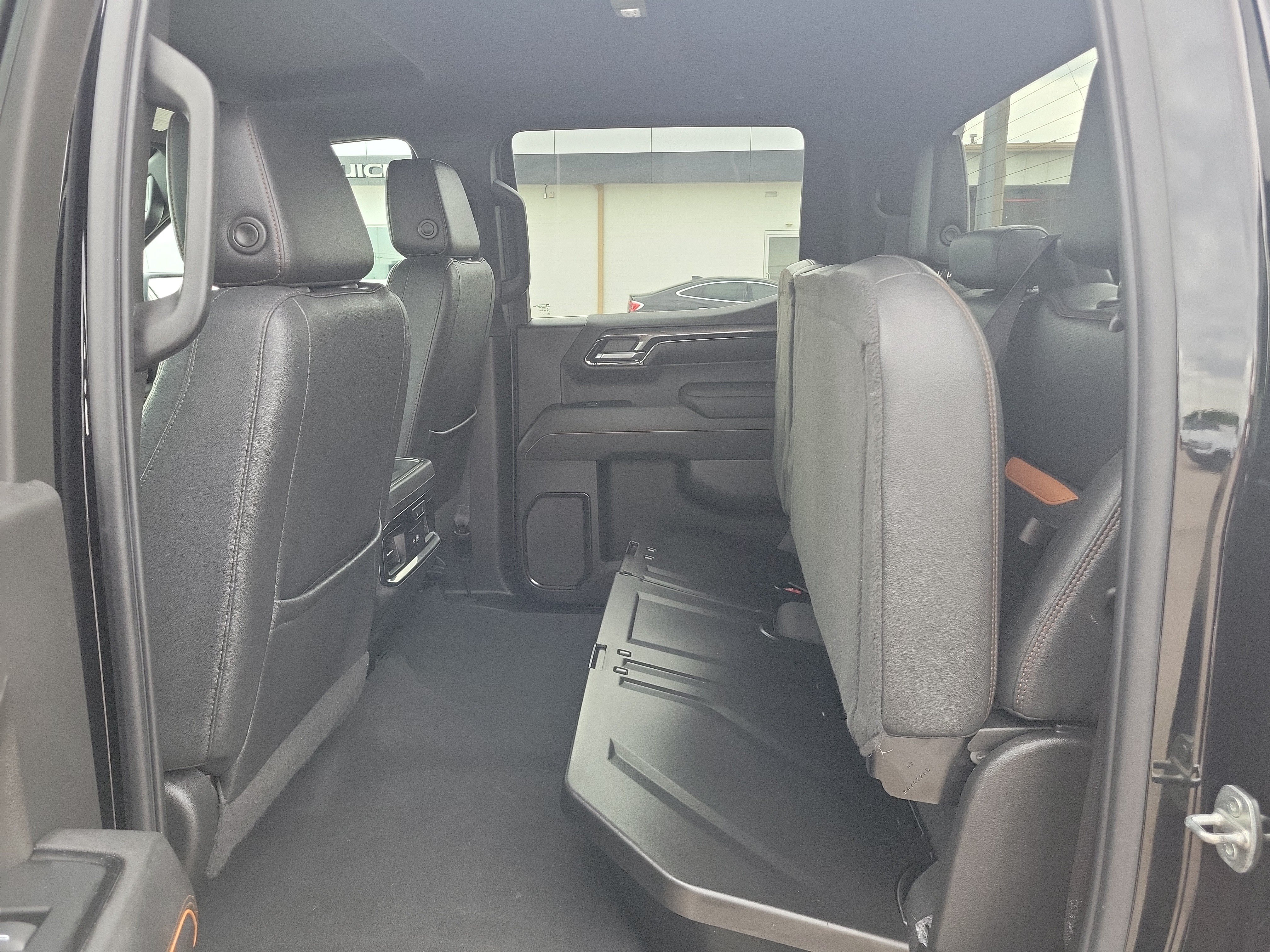 Used 2023 GMC Sierra 1500 AT4 w/ Technology Package AWD/4WD image 12