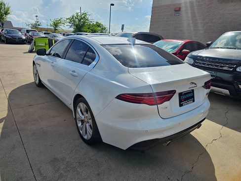 Used 2020 Jaguar XE S RWD image 6
