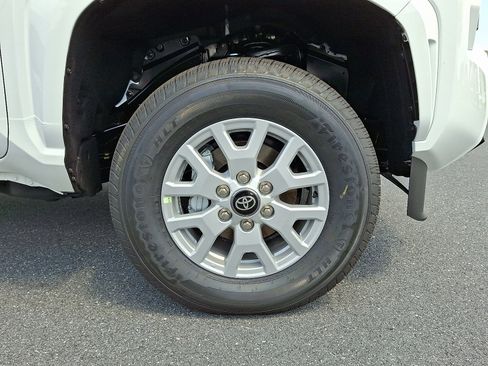 New 2025 Toyota Tacoma SR5 image 4