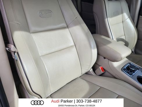 Used 2019 Jeep Grand Cherokee Overland AWD/4WD image 14