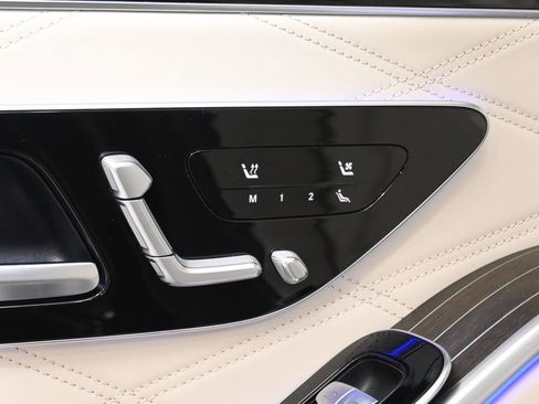 Used 2023 Mercedes-Benz Maybach S 680 4MATIC image 32