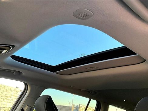 Used 2022 Jeep Grand Cherokee L Laredo w/ Luxury Tech Group I image 12