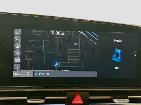 Used 2024 Hyundai Elantra Limited FWD image 11