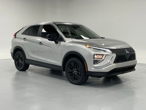 Used 2022 Mitsubishi Eclipse Cross LE image 5