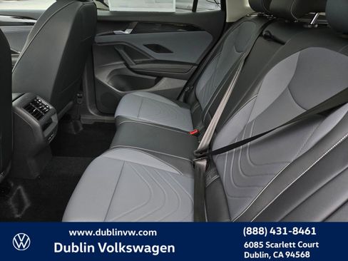New 2026 Volkswagen Tiguan SE AWD/4WD image 10
