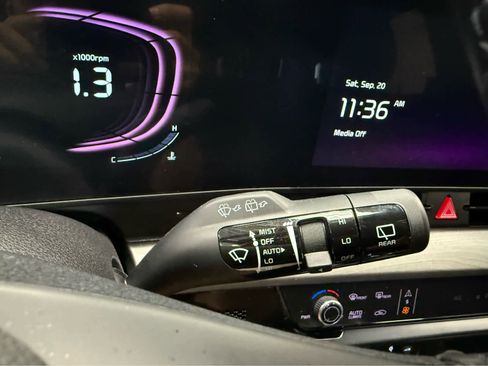 Used 2025 Kia Sportage X-Line image 14