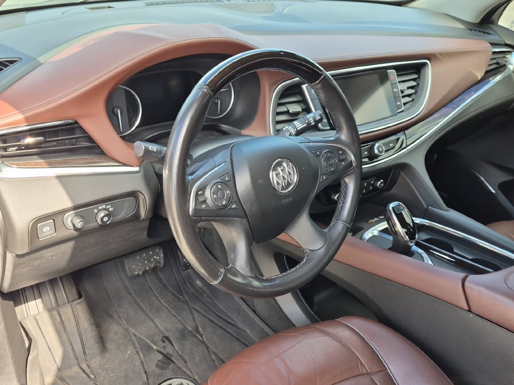 Used 2018 Buick Enclave Avenir w/ Avenir Technology Package FWD image 10