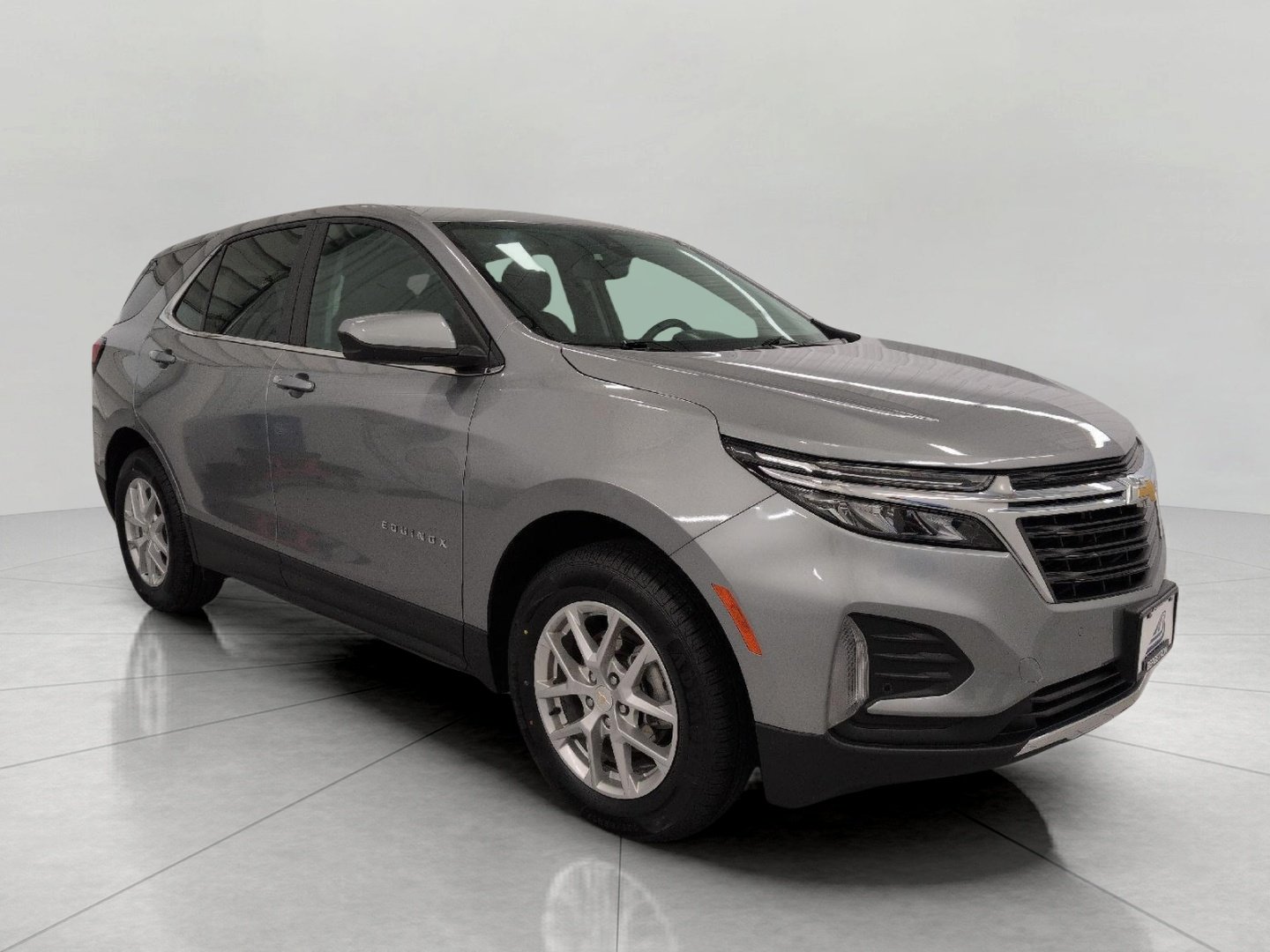 Used 2024 Chevrolet Equinox LT AWD/4WD image 1