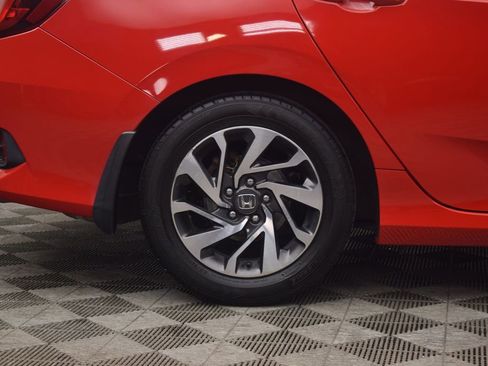 Used 2018 Honda Civic EX image 32