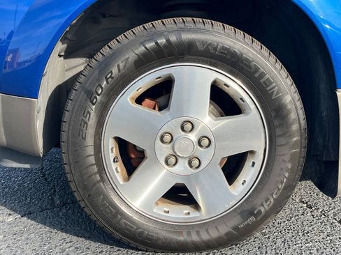 Used 2005 Saturn Vue AWD V6 w/ Safe & Sound Pkg image 11