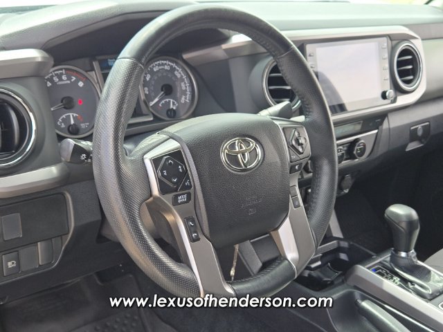 Used 2022 Toyota Tacoma SR5 AWD/4WD image 23