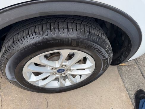 Used 2021 Ford Escape SE image 31