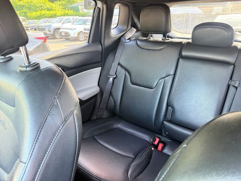 Used 2025 Jeep Compass Limited AWD/4WD image 39
