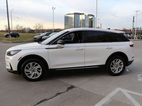 Used 2023 Lincoln Corsair FWD image 3