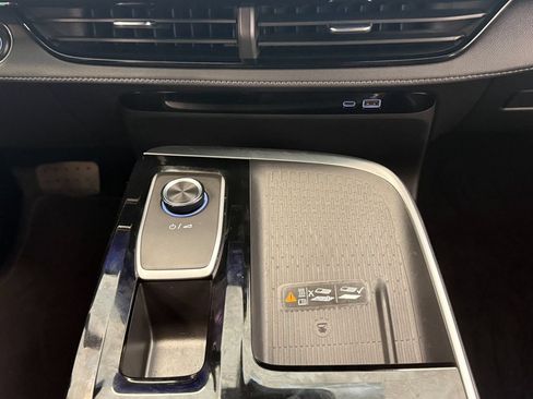 Used 2025 Buick Enclave Preferred FWD image 26