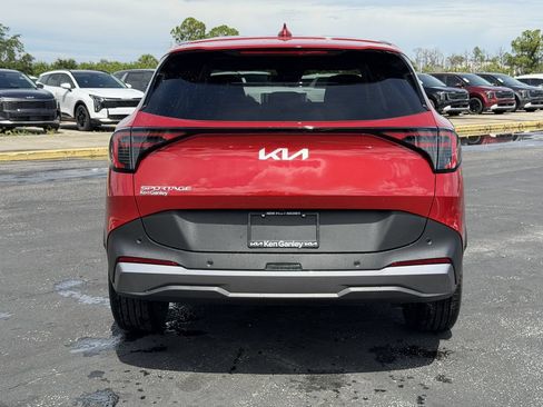 New 2027 Kia Sportage EX FWD image 5