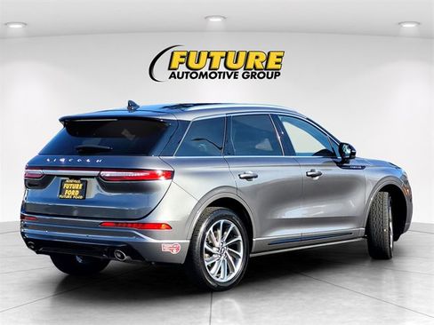 Used 2022 Lincoln Corsair Grand Touring image 4