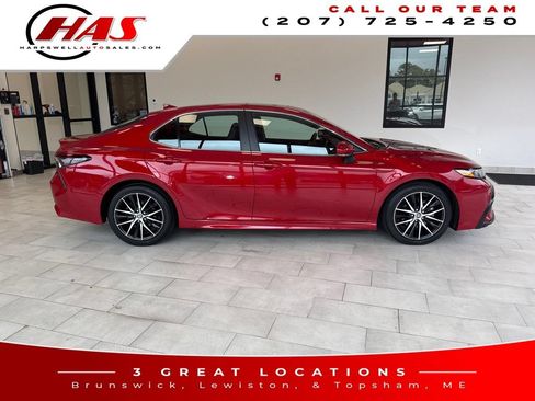 Used 2024 Toyota Camry SE w/ Cold Weather Package AWD/4WD image 7