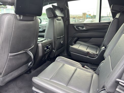 Used 2021 Chevrolet Tahoe LT w/ Rear Media and Nav Package RWD image 4