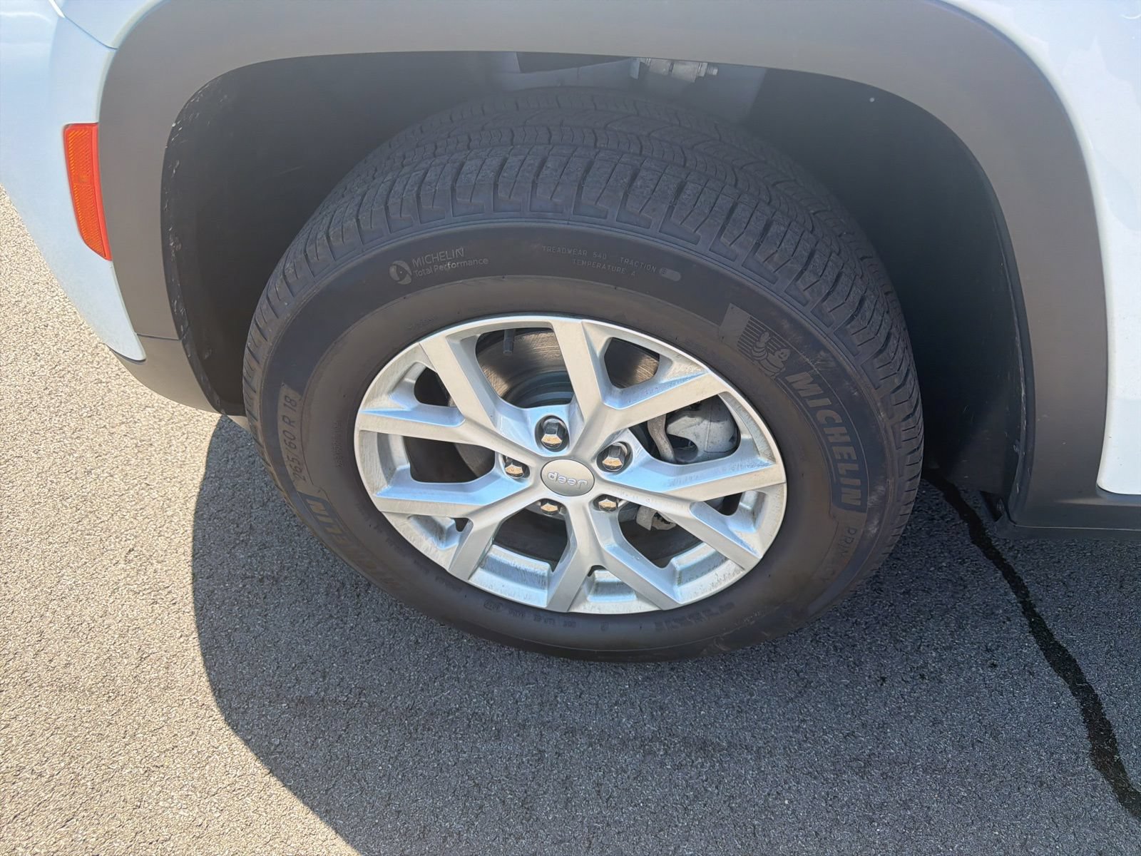 Used 2023 Jeep Grand Cherokee Limited AWD/4WD image 27