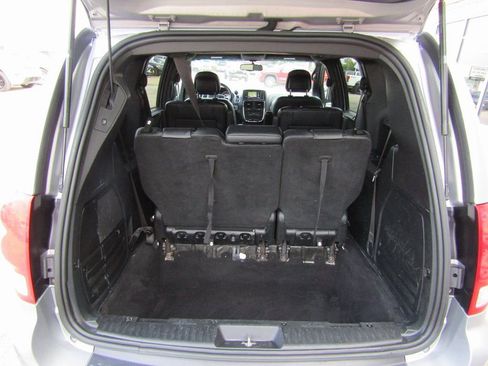 Used 2017 Dodge Grand Caravan GT image 33