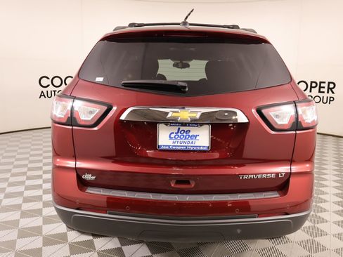Used 2016 Chevrolet Traverse LT w/ Traveler's Package FWD image 23