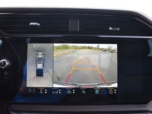 Used 2023 GMC Sierra 1500 AT4 w/ AT4 Preferred Package image 22