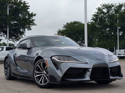 Used 2021 Toyota Supra w/ Safety & Technology Package RWD image 2