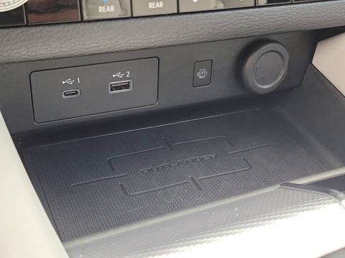 Used 2023 Mitsubishi Outlander SEL FWD image 27